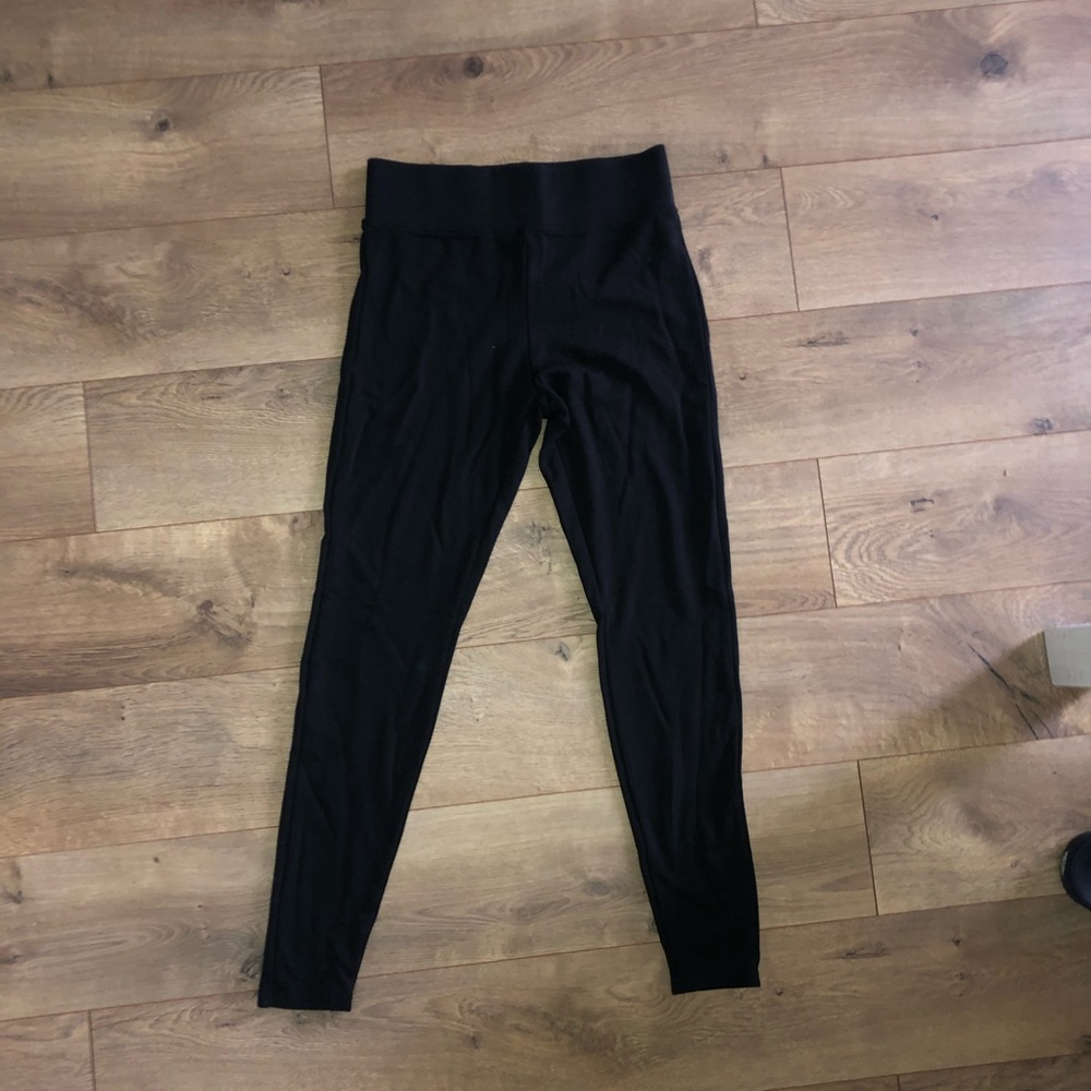 black leggings